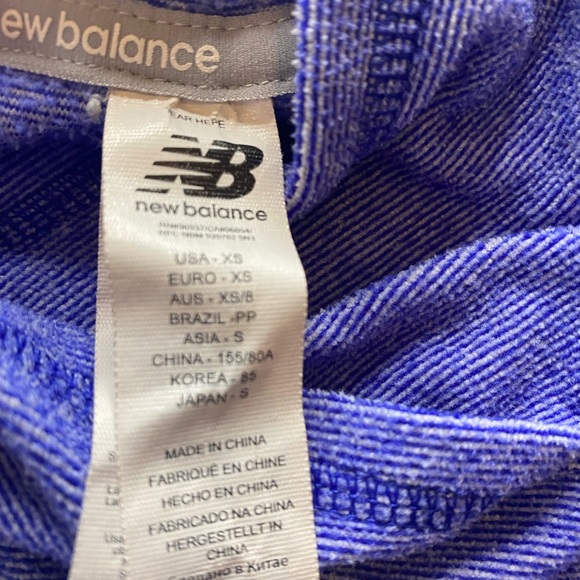 Women’s New Balance Running Pullover Size XS - Picture 4 of 4